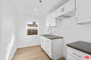 820 W 76th St, Los Angeles, CA 90044 - Photo 39