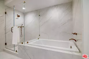 575 S Barrington Ave, Los Angeles, CA 90049 - Photo 13