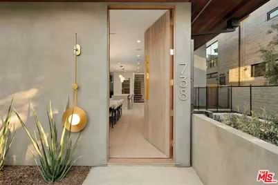 738 Palms Blvd, Venice, CA 90291 - Photo 3