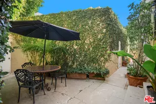 208 S El Camino Dr, Beverly Hills, CA 90212 - Photo 3