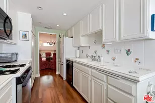 17171 Palisades Cir, Pacific Palisades, CA 90272 - Photo 5