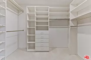 17171 Palisades Cir, Pacific Palisades, CA 90272 - Photo 17