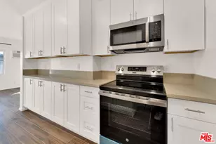 1424 Amherst Ave, Los Angeles, CA 90025 - Photo 9