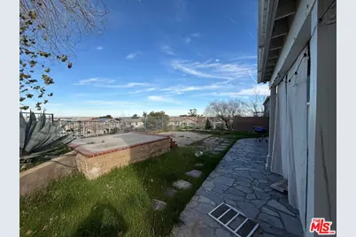 719 W Avenue Q10, Palmdale, CA 93551 - Photo 31