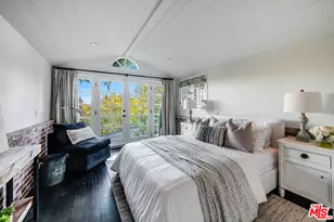 12966 Galewood St, Studio City, CA 91604 - Photo 17