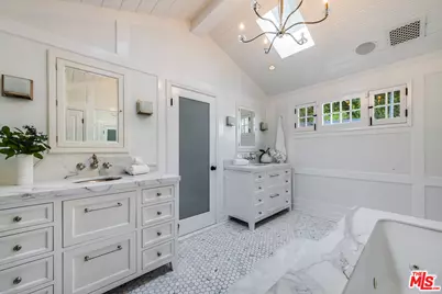 12966 Galewood St, Studio City, CA 91604 - Photo 25