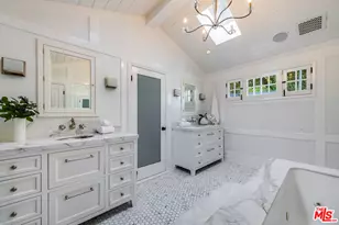 12966 Galewood St, Studio City, CA 91604 - Photo 25