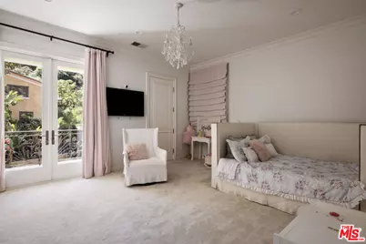 1160 Chantilly Rd, Los Angeles, CA 90077 - Photo 25