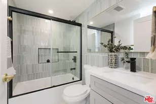 1233 N June St, Los Angeles, CA 90028 - Photo 21