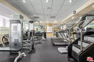 10445 Wilshire Blvd, Los Angeles, CA 90024 - Photo 27