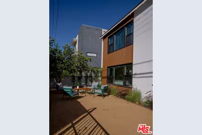 2048 S Burnside Ave, Los Angeles, CA 90016 - Photo 39