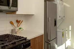 2048 S Burnside Ave, Los Angeles, CA 90016 - Photo 15