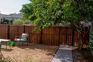 2048 S Burnside Ave, Los Angeles, CA 90016 - Photo 33