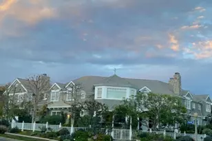 700 Chapala Dr, Pacific Palisades, CA 90272 - Photo 1