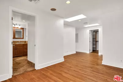 851 S Orange Dr, Los Angeles, CA 90036 - Photo 39