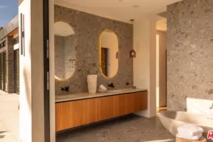 12752 Mulholland Dr, Beverly Hills, CA 90210 - Photo 29