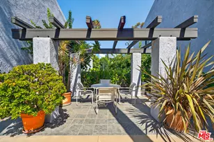 1920 Pandora Ave, Los Angeles, CA 90025 - Photo 47