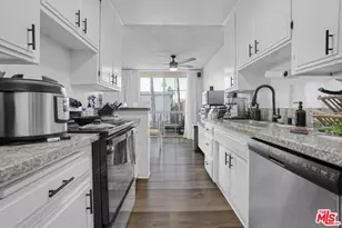 8011 Romaine St, Los Angeles, CA 90046 - Photo 13