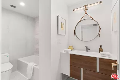 10501 Wilshire Blvd #1710, Los Angeles, CA 90024 - Photo 27