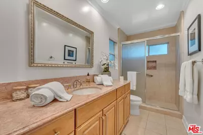 16560 Park Lane Cir, Los Angeles, CA 90049 - Photo 25