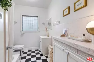 7471 Clinton St, Los Angeles, CA 90036 - Photo 13