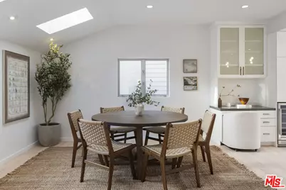 257 Entrada Dr, Santa Monica, CA 90402 - Photo 7