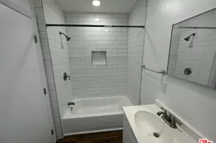 1715 W 64th St, Los Angeles, CA 90047 - Photo 11