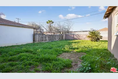 906 2nd St, Bakersfield, CA 93304 - Photo 17