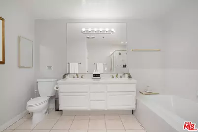 1040 4th St #106, Santa Monica, CA 90403 - Photo 17