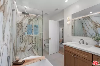 177 S Gardner St, Los Angeles, CA 90036 - Photo 17