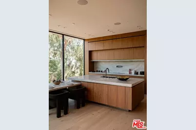 3748 Berry Dr, Studio City, CA 91604 - Photo 7