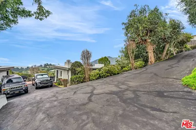 7191 Woodrow Wilson Dr, Los Angeles, CA 90068 - Photo 5