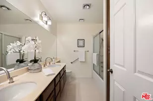 18135 Burbank Blvd, Tarzana, CA 91356 - Photo 29