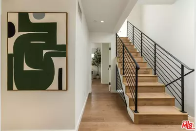 645 N Hayworth Ave, Los Angeles, CA 90048 - Photo 17