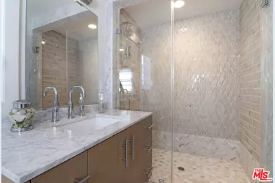 501 N Cahuenga Blvd, Los Angeles, CA 90004 - Photo 35
