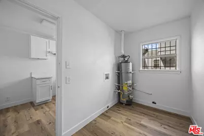 11008 Willowbrook Ave, Los Angeles, CA 90059 - Photo 19