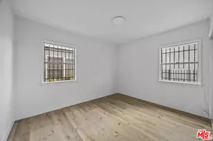 11008 Willowbrook Ave, Los Angeles, CA 90059 - Photo 13