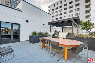 10777 Wilshire Blvd #208, Los Angeles, CA 90024 - Photo 27