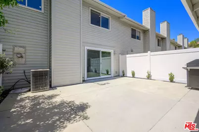 26250 Alizia Canyon Dr, Calabasas, CA 91302 - Photo 19