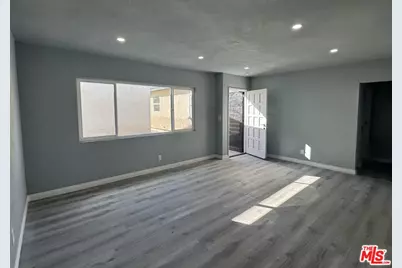 1215 W 104th St, Los Angeles, CA 90044 - Photo 33