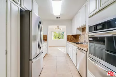 1508 Veteran Ave #301, Los Angeles, CA 90024 - Photo 11