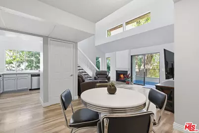 8221 Langdon Ave #201, Van Nuys, CA 91406 - Photo 5