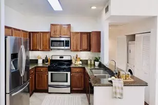 13951 Sherman Way, Van Nuys, CA 91405 - Photo 7