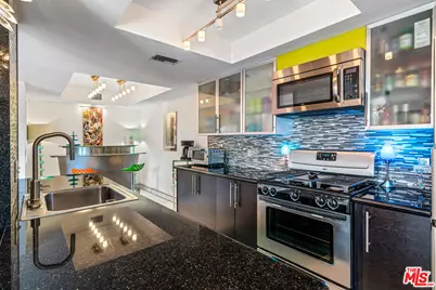 1550 S Camino Real #221, Palm Springs, CA 92264 - Photo 17