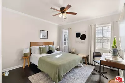 8101 S Mariposa Ave, Los Angeles, CA 90044 - Photo 11