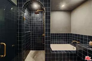 3042 N Beachwood Dr, Los Angeles, CA 90068 - Photo 35