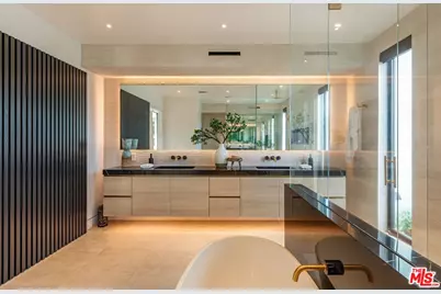 9455 Eden Dr, Beverly Hills, CA 90210 - Photo 15