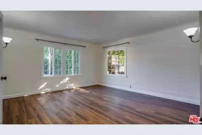 1306 S Longwood Ave, Los Angeles, CA 90019 - Photo 31