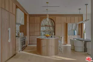 14000 Otsego St, Sherman Oaks, CA 91423 - Photo 1