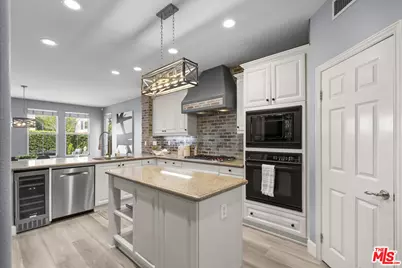 26809 Brookhollow Dr, Valencia, CA 91355 - Photo 13